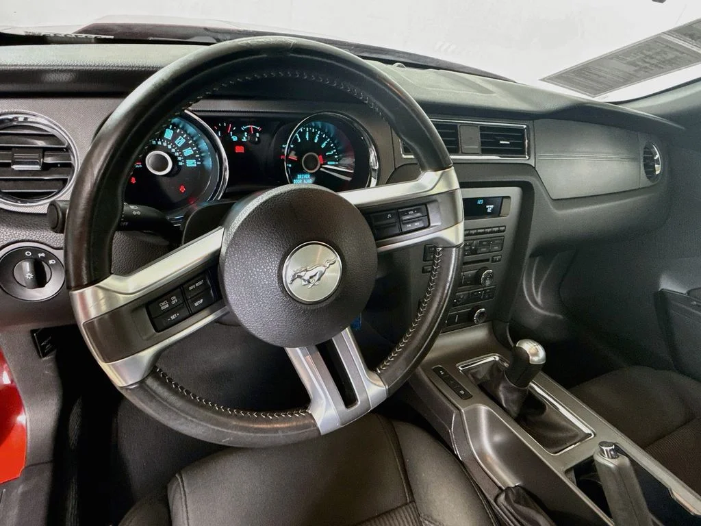 Used 2014 Race Red Ford V6 image 11