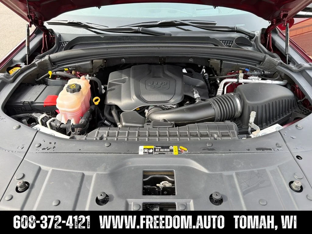 Used 2023 Velvet Red Pearlcoat Jeep Summit image 22