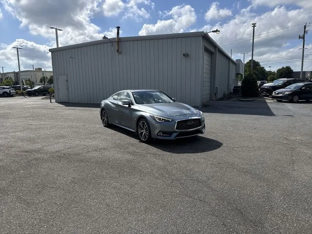 Used 2017 Blue INFINITI 2.0t Premium image 3