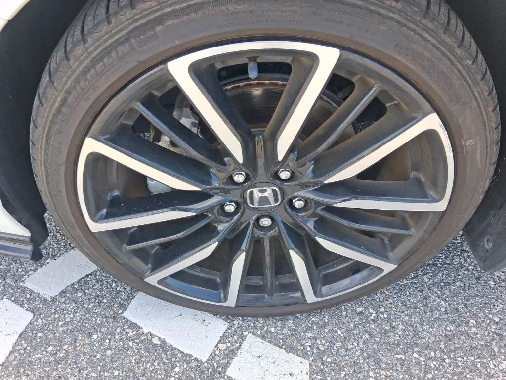 Used 2024  Honda Touring image 16