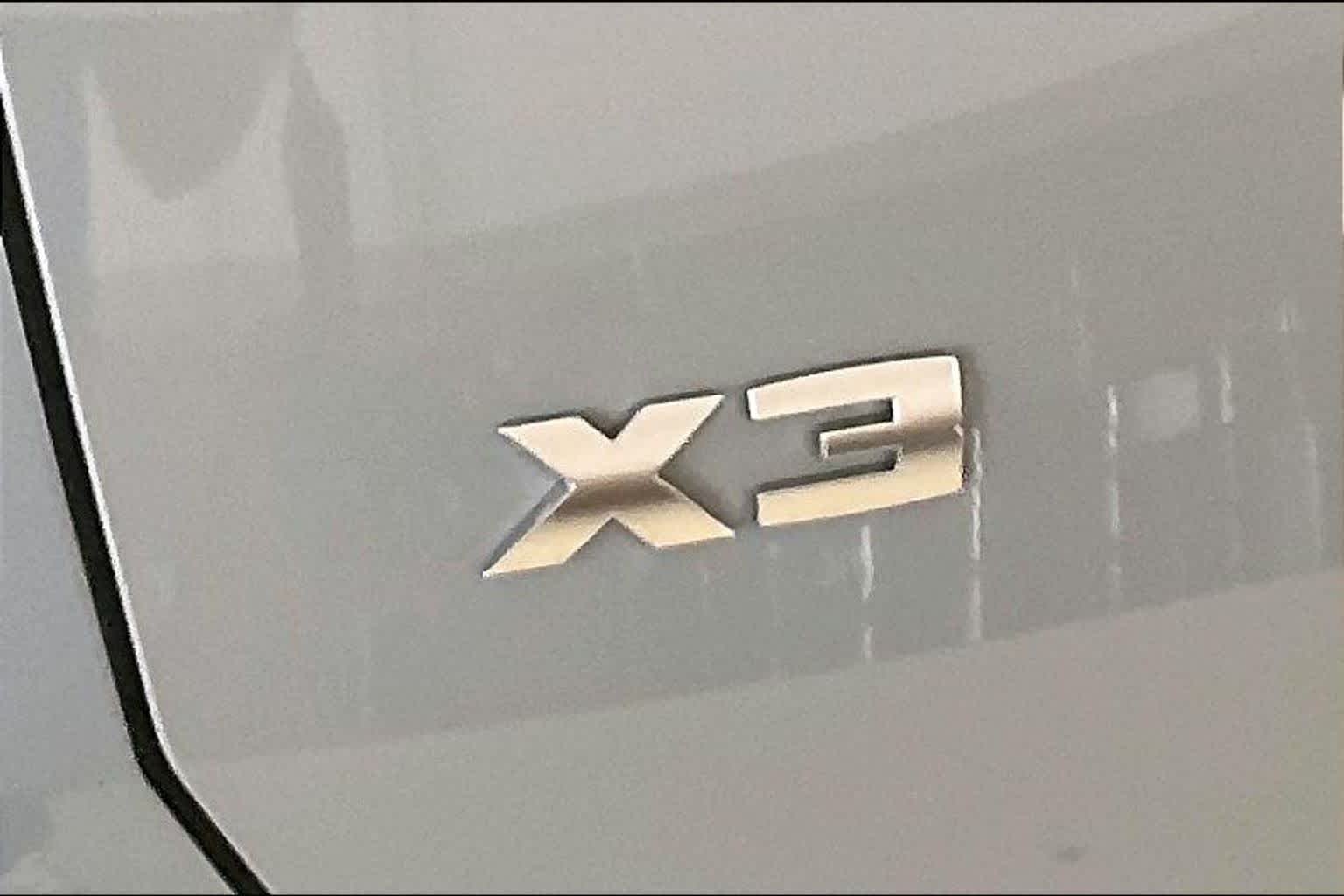 Used 2025 Brooklyn Grey Metallic BMW M50 xDrive image 31