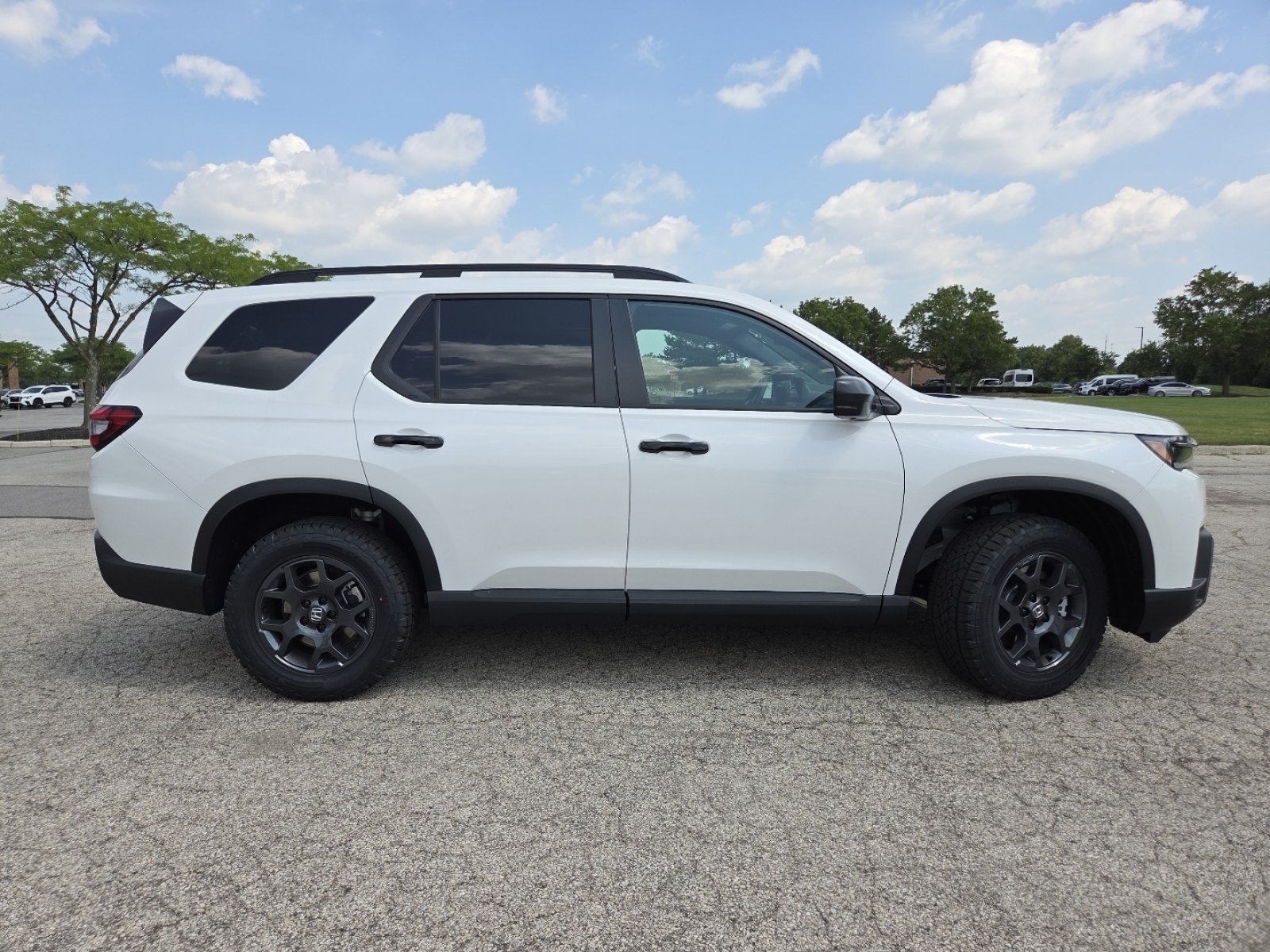 New 2026 Platinum White Pearl Honda TrailSport image 24