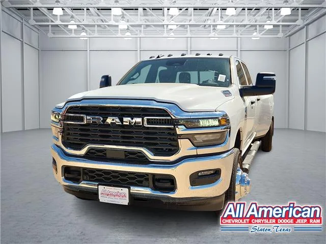 New 2027 PW7 Bright Whit Ram TRADESMAN CREW CAB 4X4 8