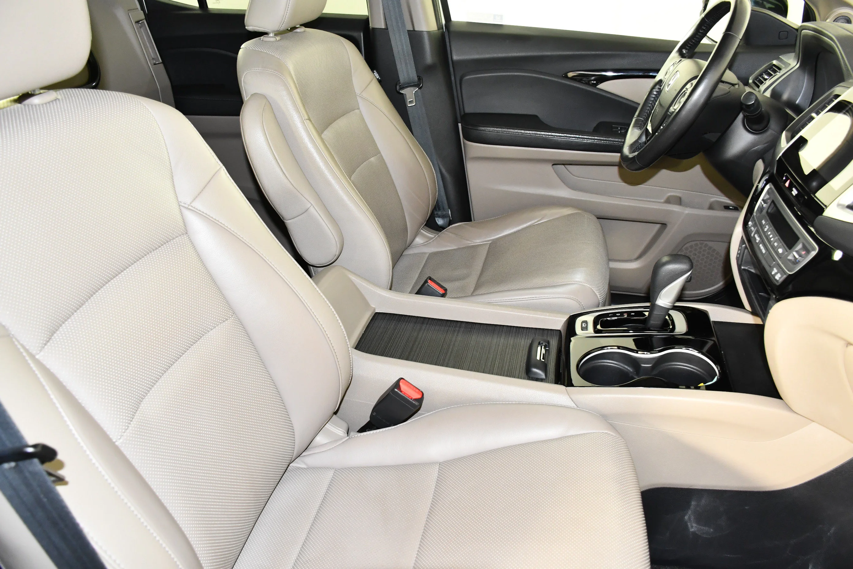 Used 2019 White Diamond Pearl Honda RTL-E image 46