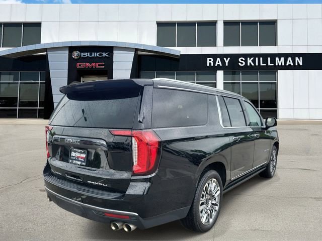 Used 2023 Onyx Black GMC Denali Ultimate image 4
