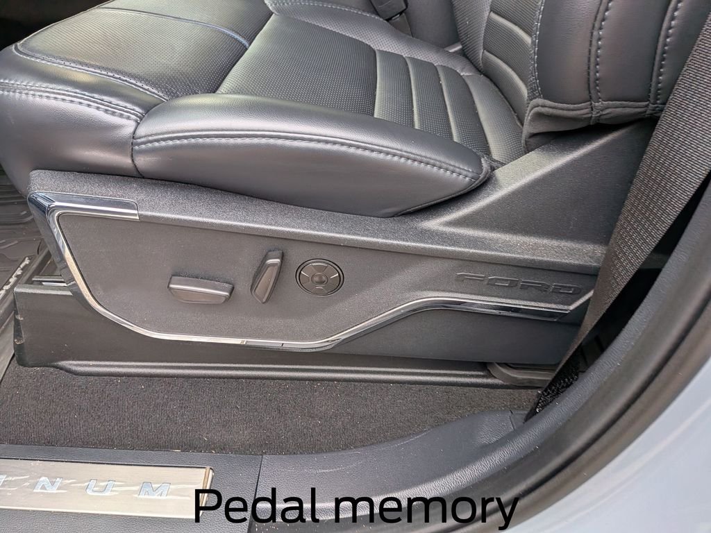 New 2026 Glacier Gray Metallic Tri-Coat Ford F-250® Platinum® image 18