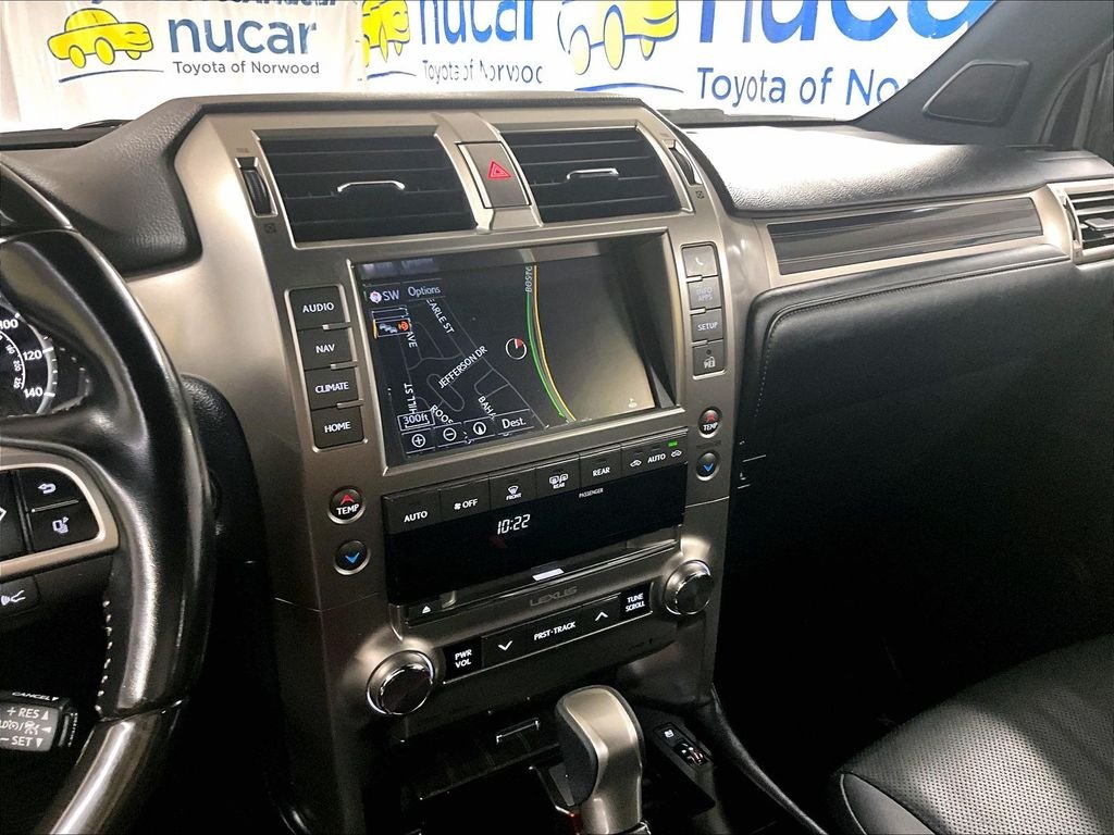 Used 2021 White Lexus 460 image 25