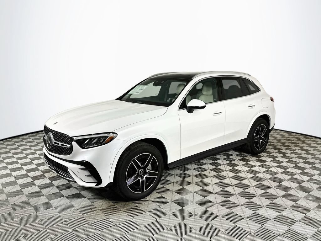 New 2027 MANUFAKTUR Moonlight White Metallic Mercedes-Benz GLC 350e image 37