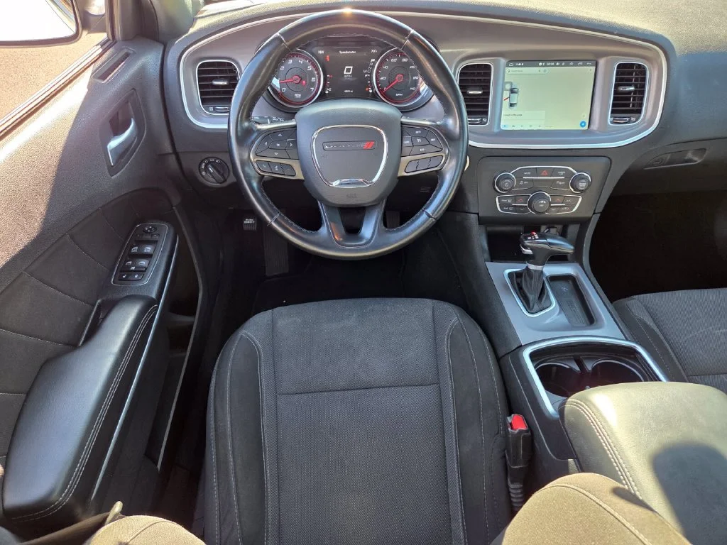 Used 2022 White Dodge SXT image 16