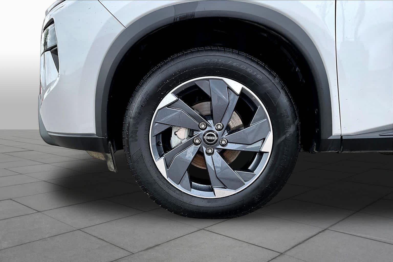 Used 2025 Brilliant Silver Metallic Nissan SV image 11