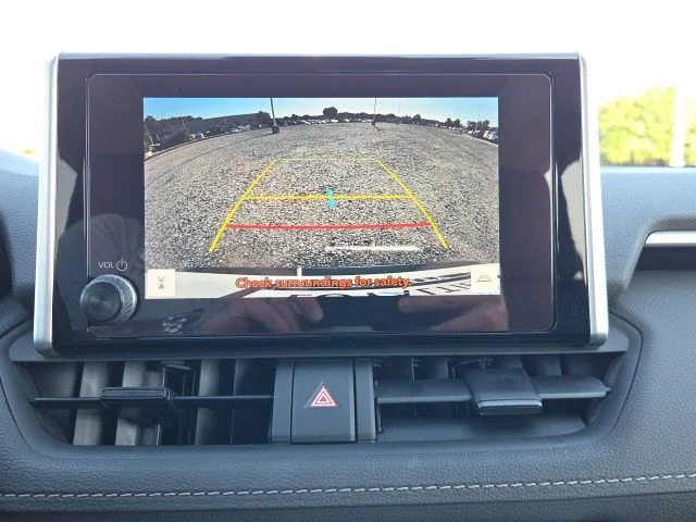 Used 2023 White Toyota XLE image 33