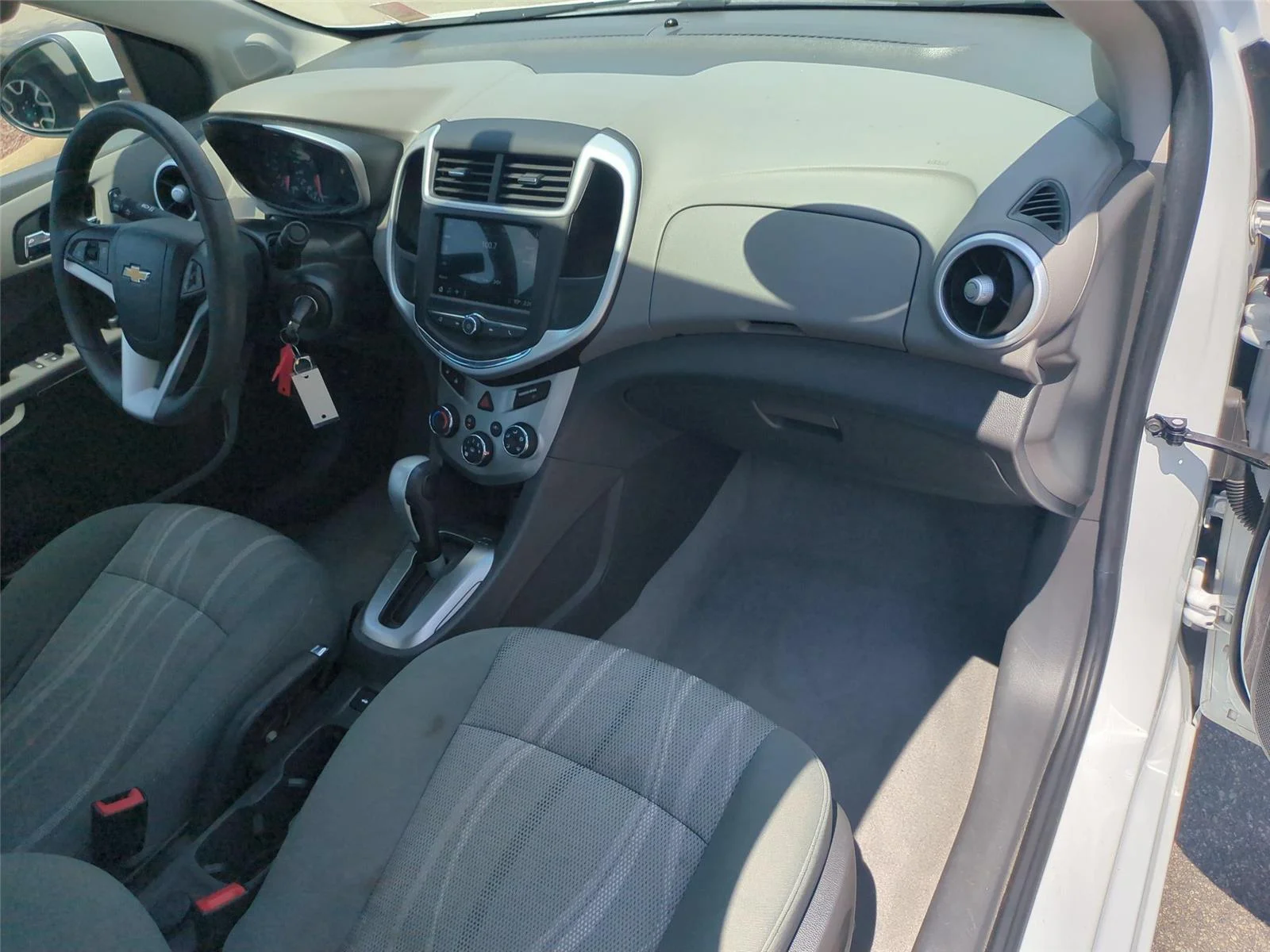 Used 2018  CHEVROLET LT image 36