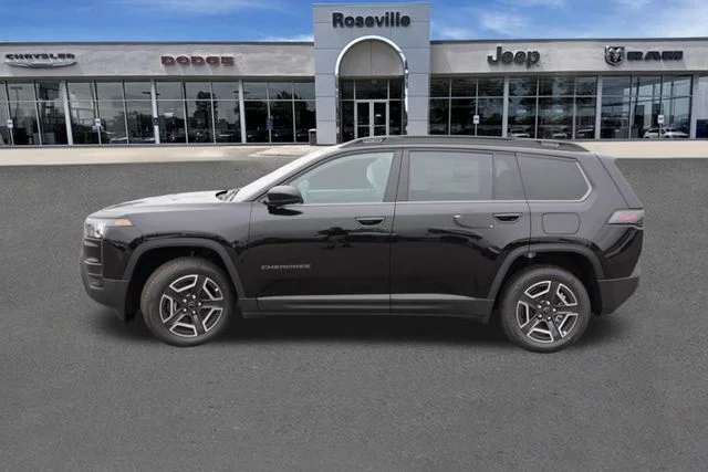 New 2026 Diamond Black Crystal Pearlcoat Jeep Limited image 6