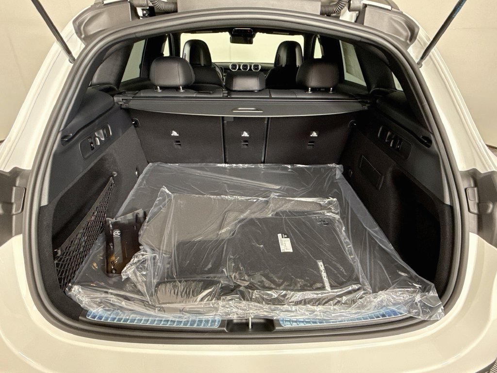 New 2027 Polar White Mercedes-Benz GLC 300 image 27