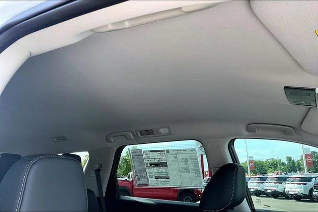 New 2026 Nissan Pathfinder SL 4D Sport Utility