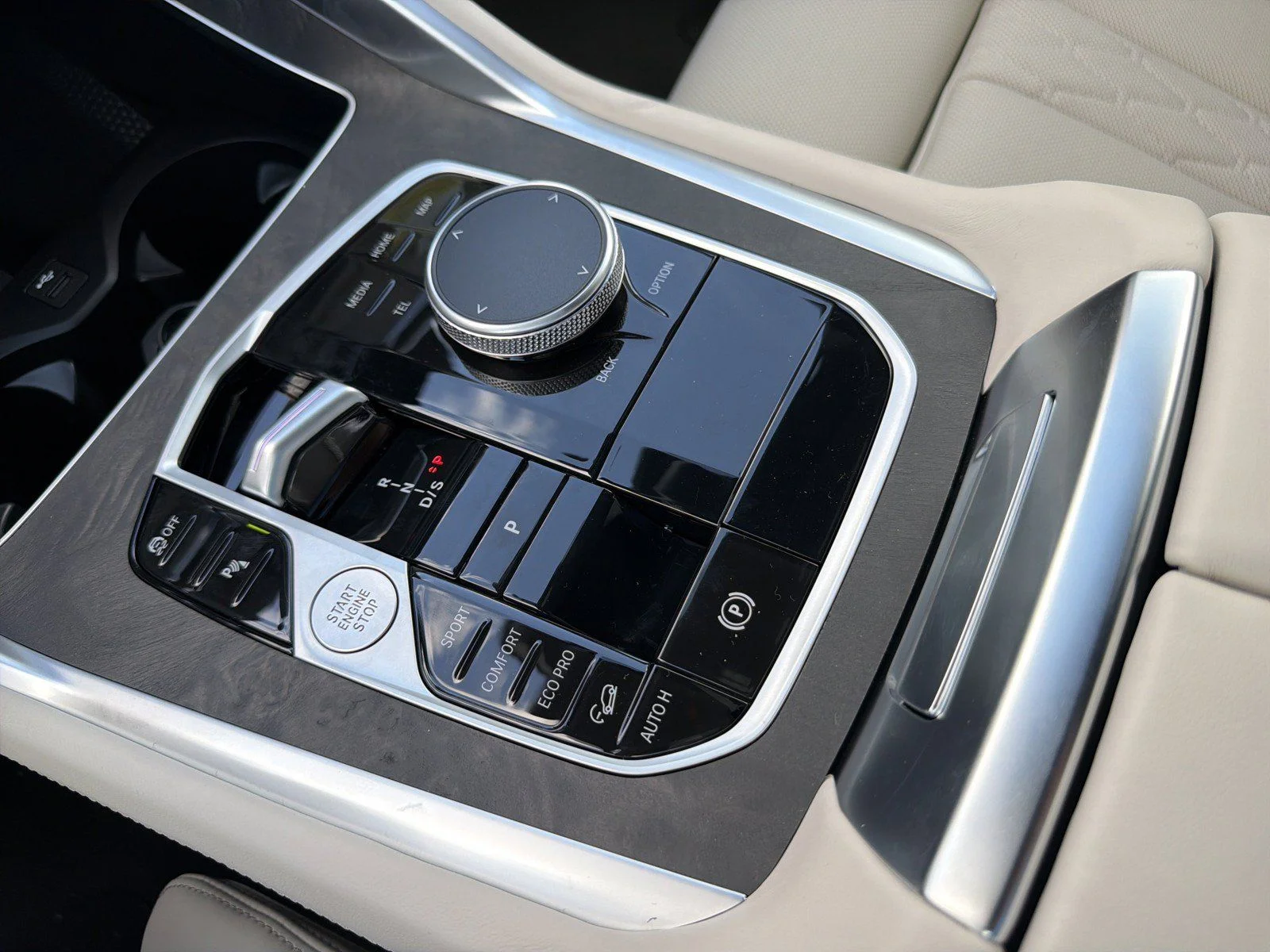 New 2027 Dravit Grey Metallic BMW xDrive40i image 38