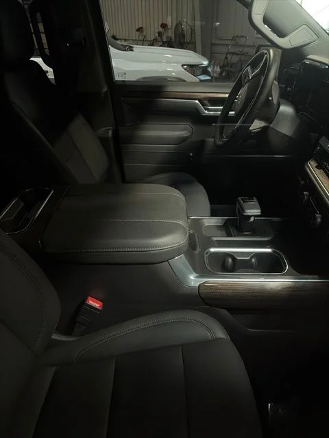 Used 2026 White Chevrolet LT Trail Boss image 6