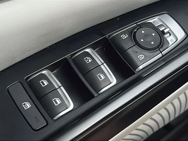 Used 2023 Silver Kia LX Seat Package image 20