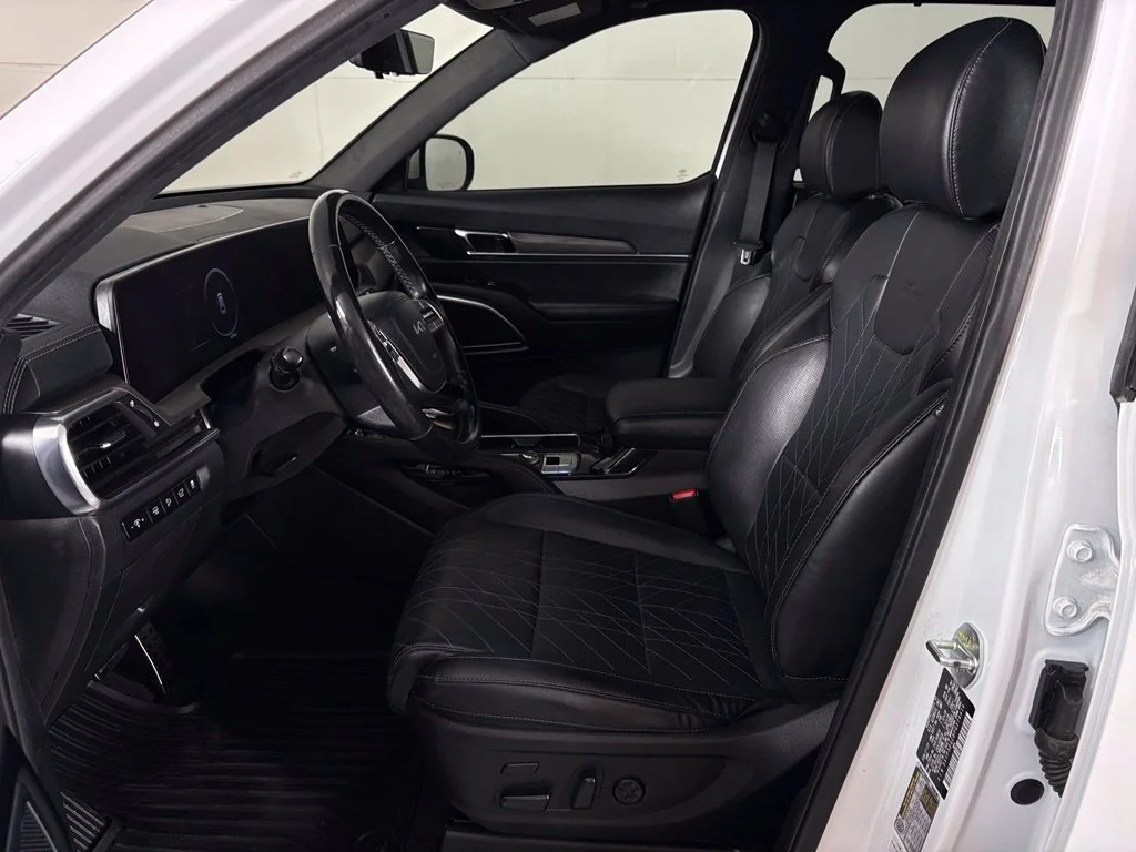 Used 2023 White Kia SX-Prestige X-Pro image 16