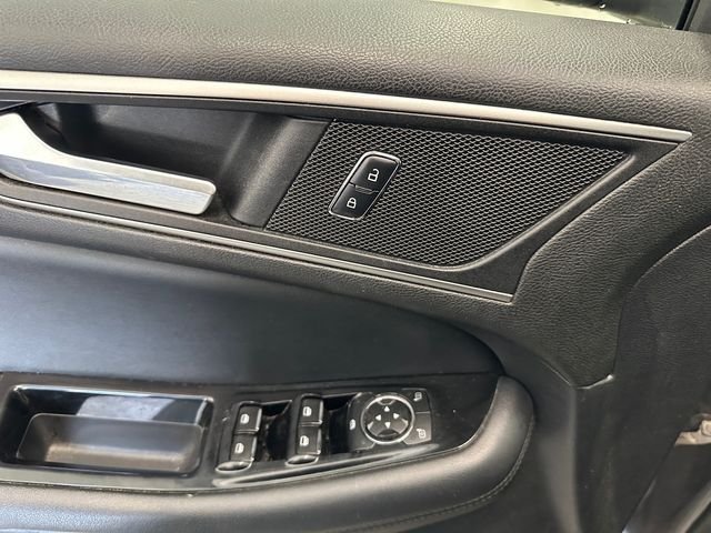 Used 2015  Ford SEL image 19