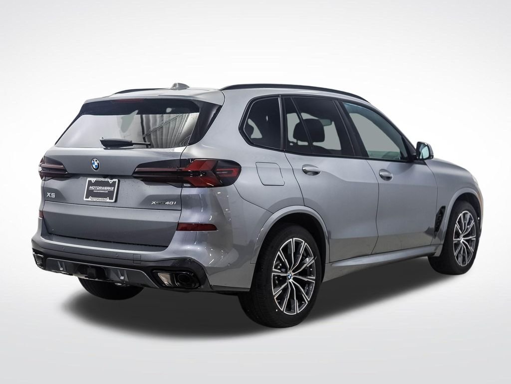 New 2026 Gray Metallic BMW xDrive40i image 5