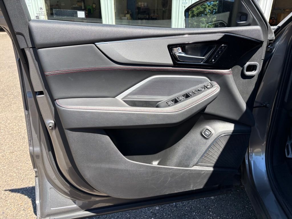 Used 2025 Liquid Carbon Metallic Acura A-Spec image 11