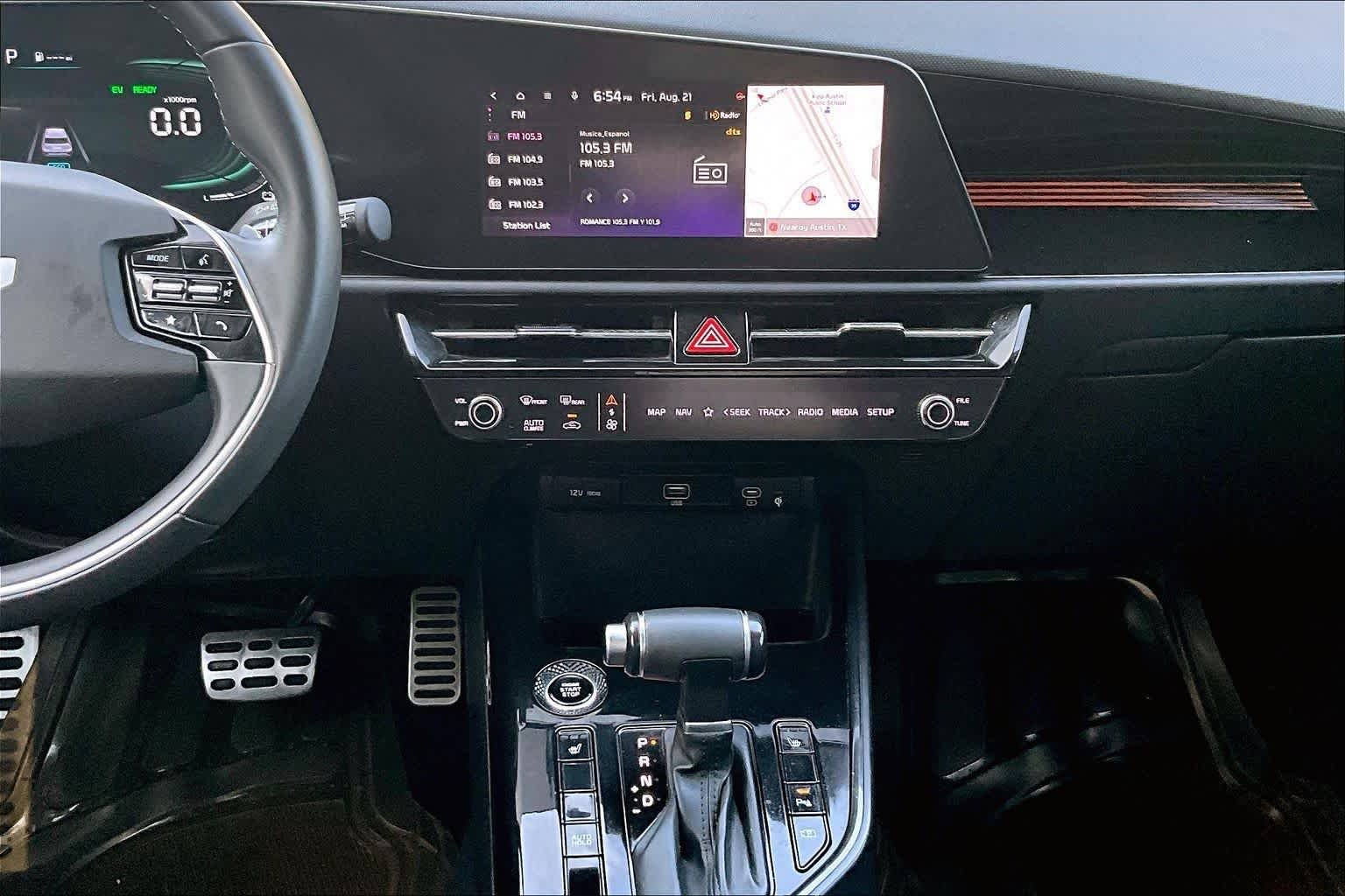 Pre-Owned 2023 Kia Niro EX Touring