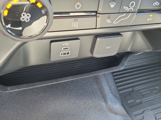New 2026 Oxford White Ford F-550® XL image 10
