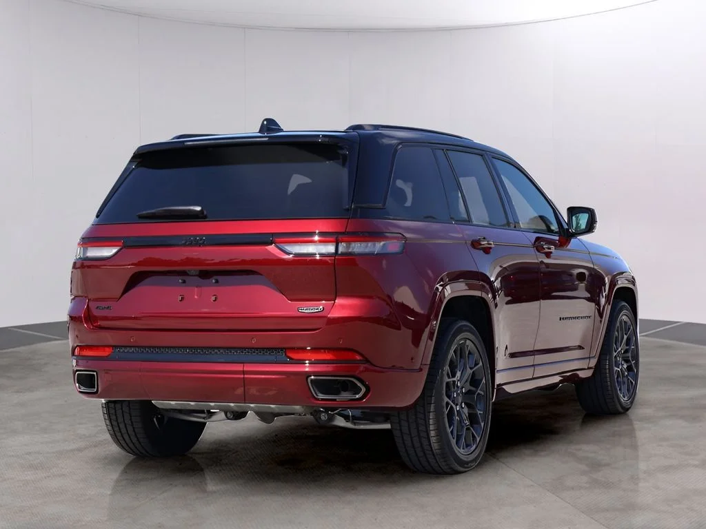 Used 2025 Velvet Jeep Summit image 7