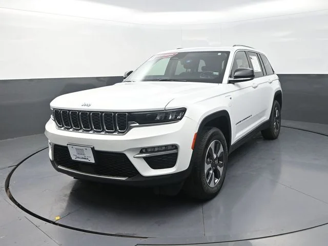 Used 2022 White Jeep 4xe image 5