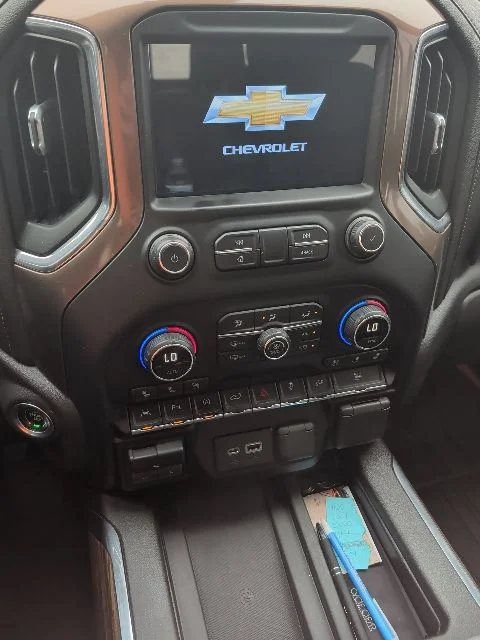 Used 2019 Blue Chevrolet High Country image 9