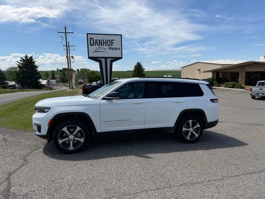 2024 Jeep Grand Cherokee L Limited 4x4's photo