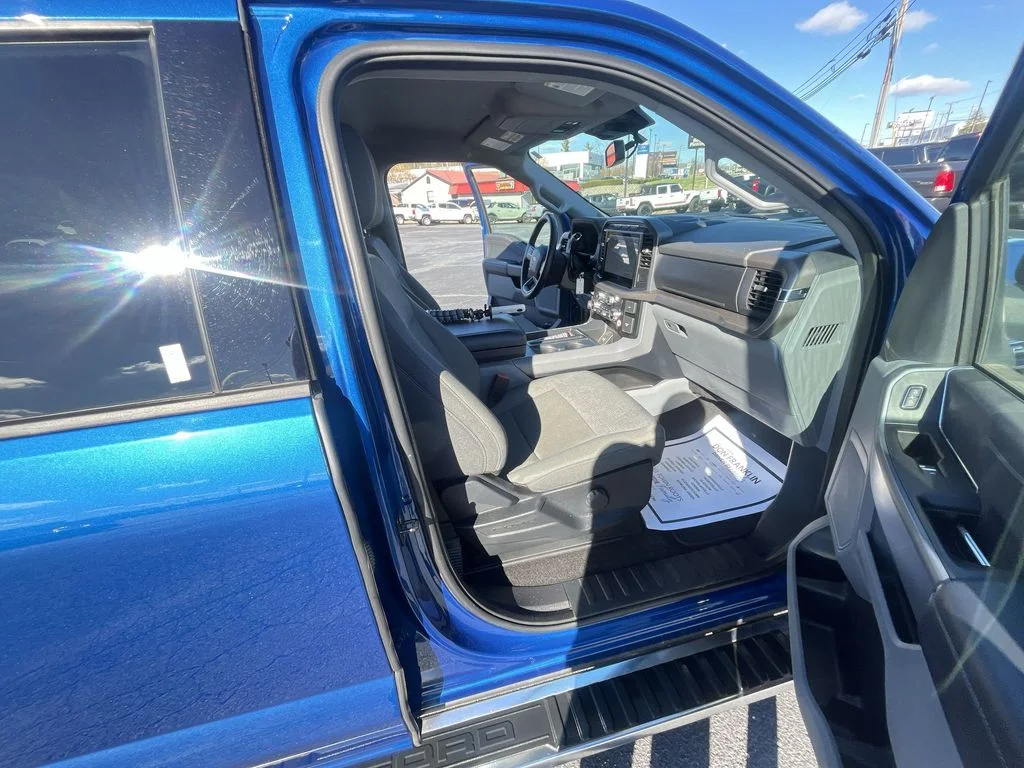 Used 2024 Blue Ford XLT image 24