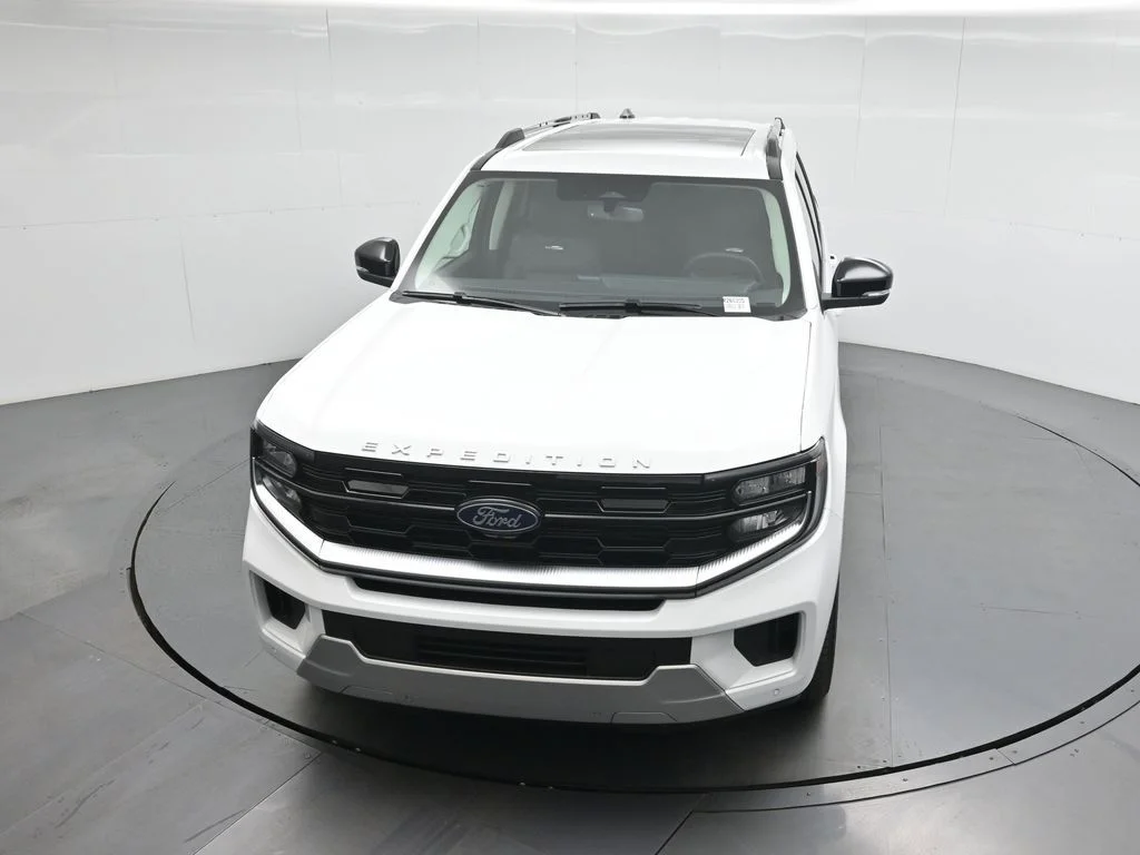 New 2025 Oxford White Ford Platinum image 37