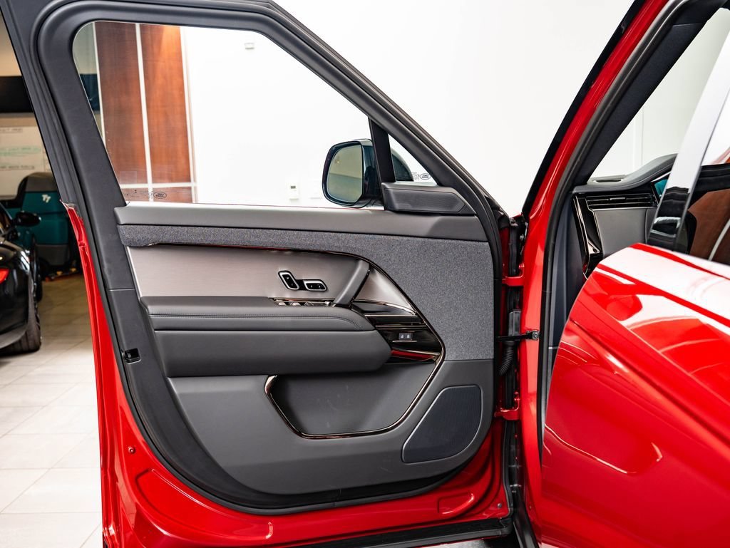 New 2026 Firenze Red Land Rover Dynamic SE image 26