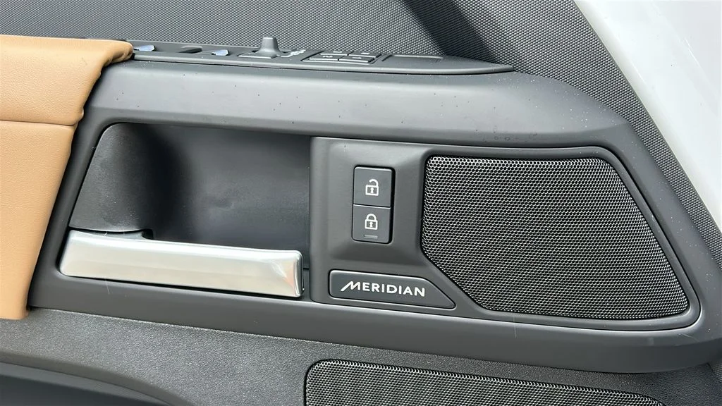 2026 Land Rover Defender S - Photo 20