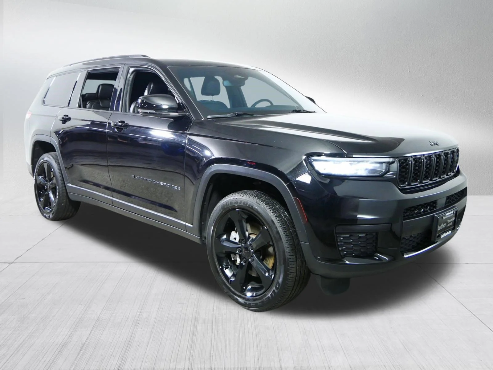 2024 Jeep Grand Cherokee L Altitude X 4x4's photo