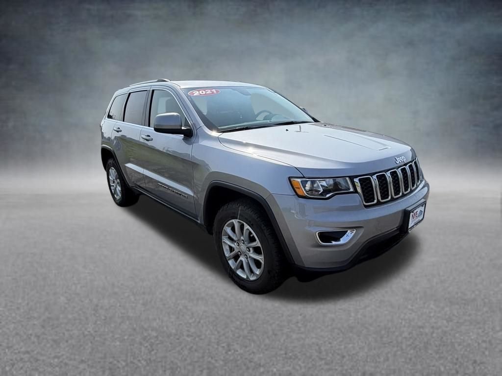 Used 2021 Billet Silver Metallic Jeep Laredo E image 8