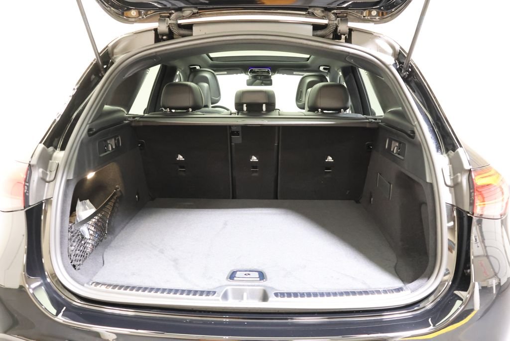 Used 2026 Black Mercedes-Benz GLC 300 image 54