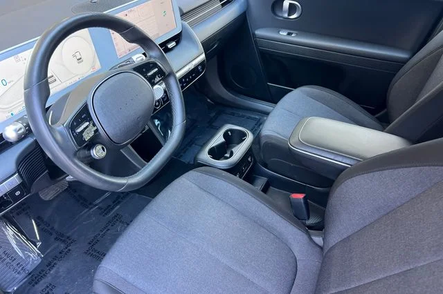 Used 2024 Gray Hyundai SEL image 10