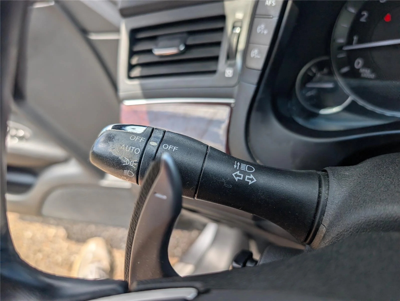 Used 2019 Gray INFINITI 3.7 image 28