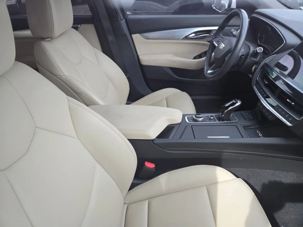 Used 2024 Summit White Cadillac Luxury image 4