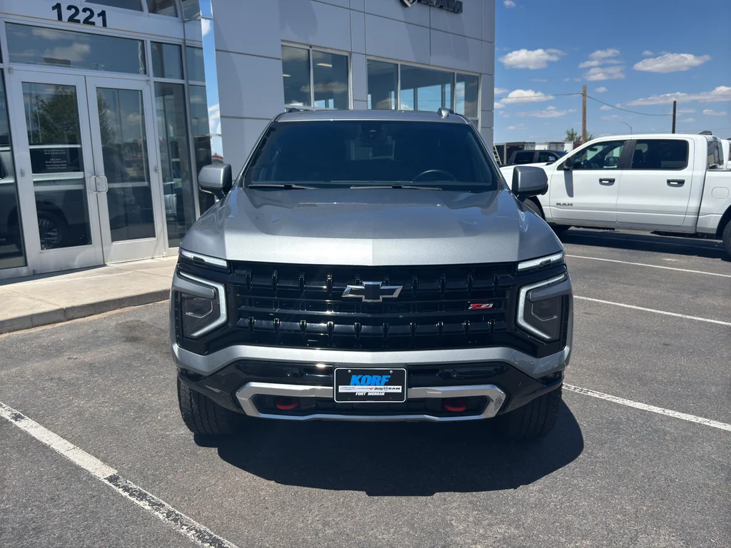 Used 2025 Gray Chevrolet Z71 image 8