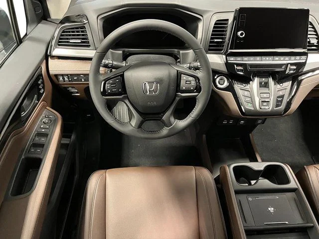 New 2026 Platinum White Pearl Honda Touring image 27