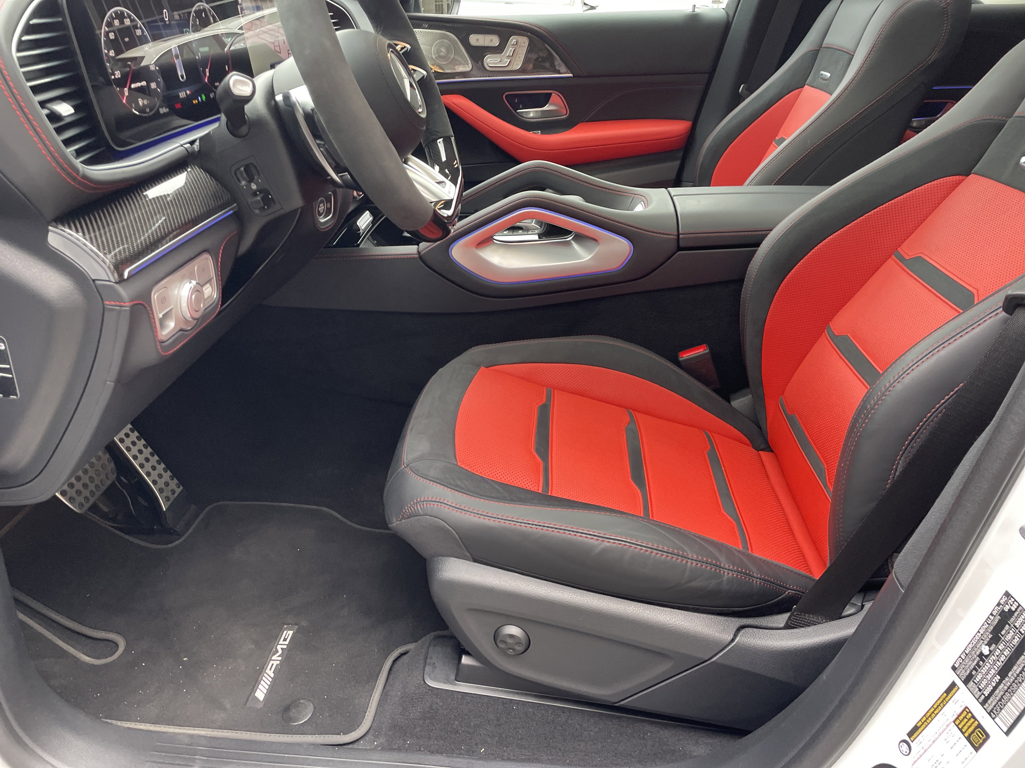 Certified Used 2025 MANUFAKTUR Moonlight White Metallic Mercedes-Benz AMG® GLE 53 4MATIC®+ Coupe image 20