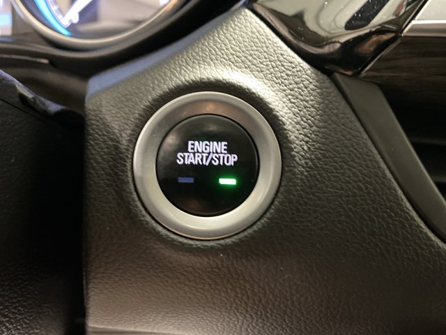 Used 2018 Summit White Buick Essence image 16