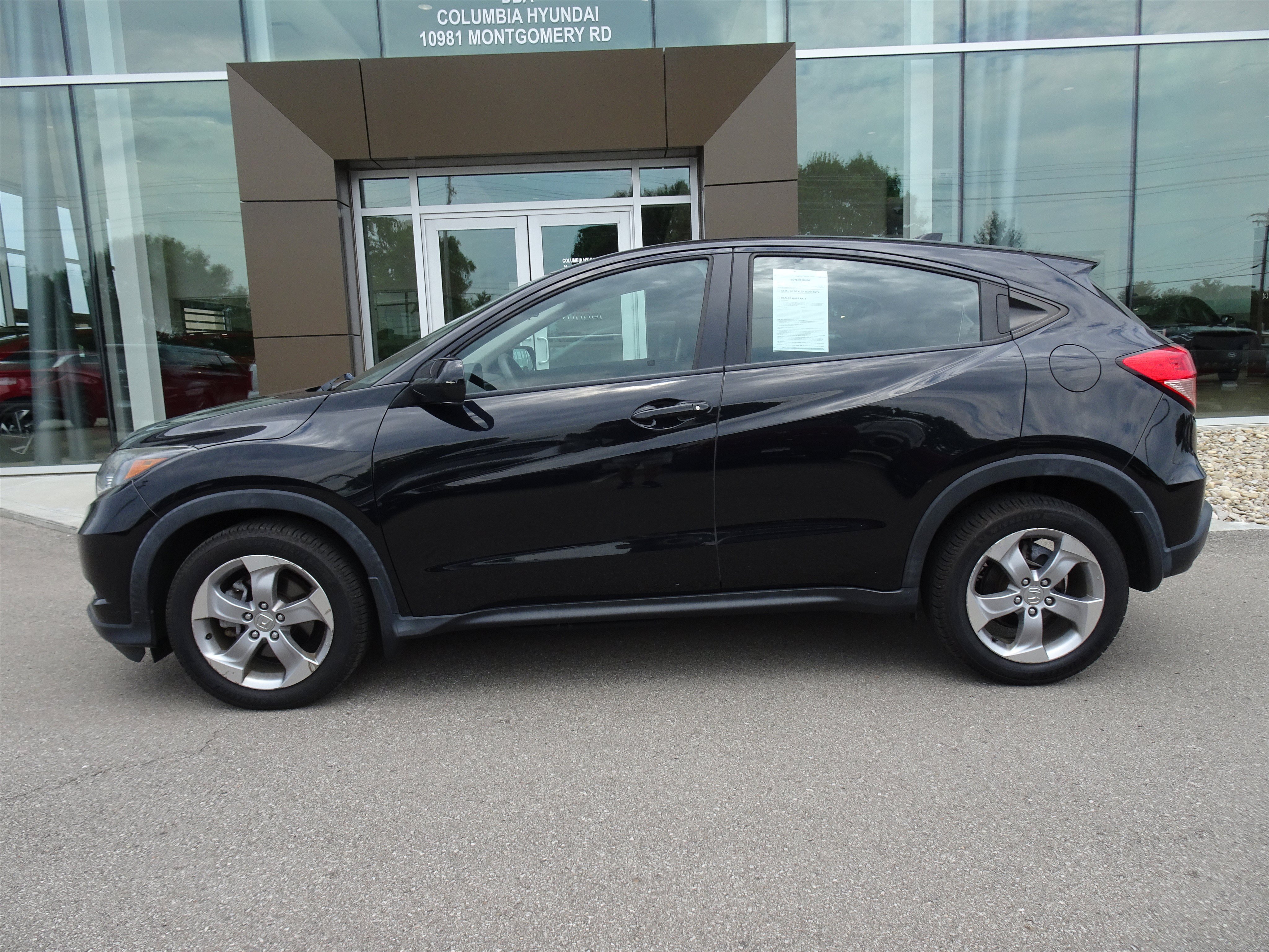 Used 2018  Honda LX image 2
