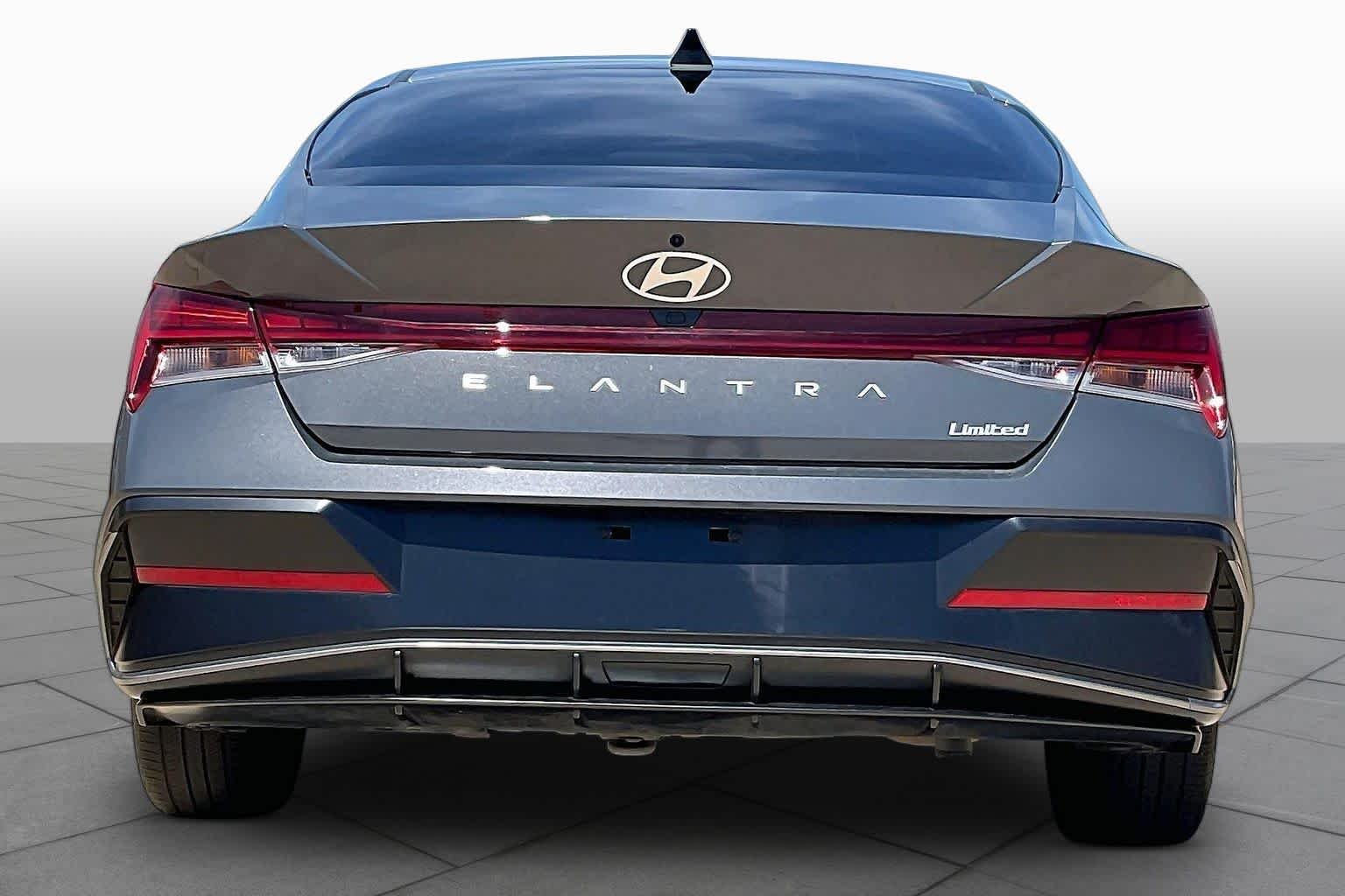 Pre-Owned 2025 Hyundai Elantra Limited
