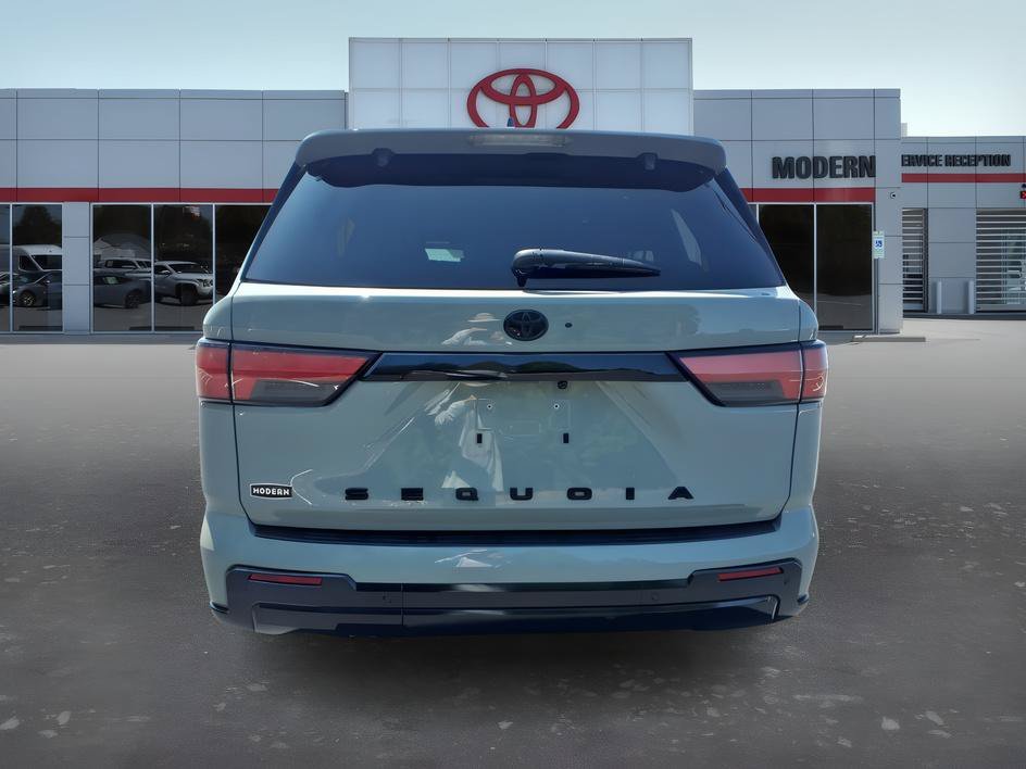 Used 2024 Lunar Toyota Platinum image 4