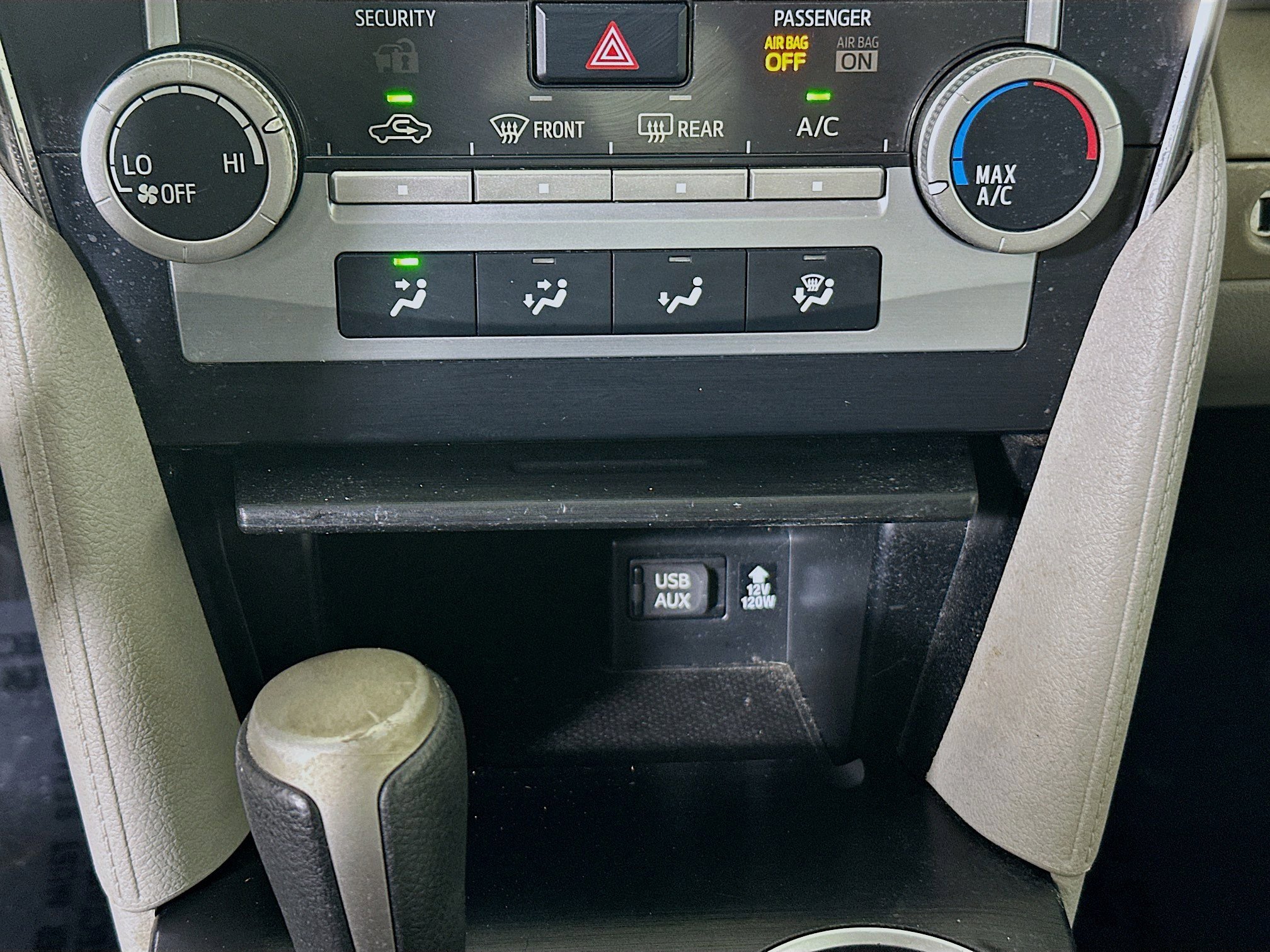 Used 2012 Classic Silver Metallic Toyota L image 20